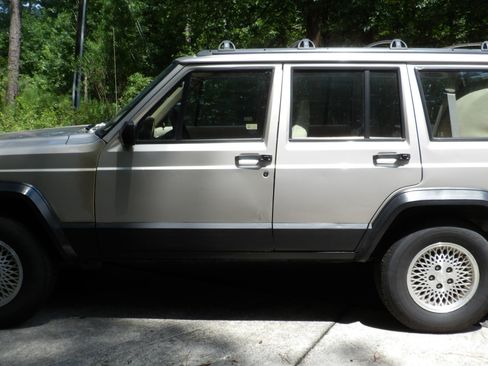 Used 1996 Jeep Cherokee 4WD 4-Door image 21
