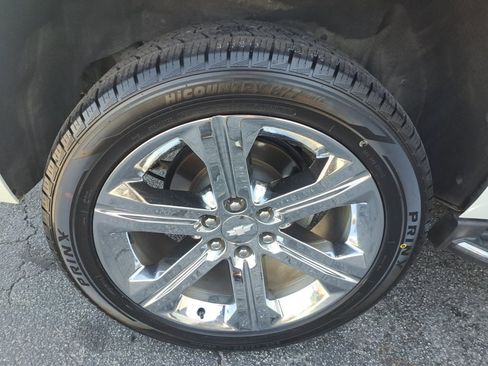 Used 2017 Chevrolet Tahoe Premier AWD/4WD image 18