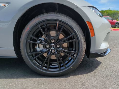 New 2026 MAZDA MX-5 Miata Club w/ Interior Package RWD image 11