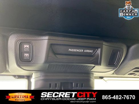 Used 2024 Jeep Wrangler Unlimited AWD/4WD image 19