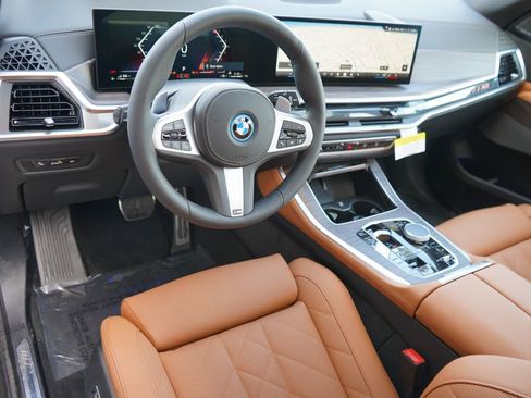 New 2026 BMW X5 xDrive50e w/ M Sport Package image 13