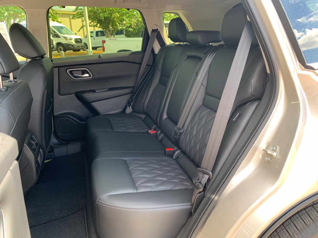New 2026 Nissan Rogue Platinum AWD/4WD image 26