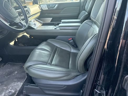 Used 2023 Lincoln Navigator Black Label image 10