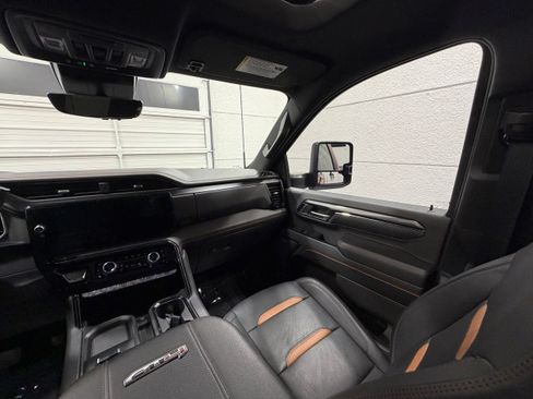 Used 2024 GMC Sierra 2500 AT4 w/ AT4 Premium Plus Package AWD/4WD image 40