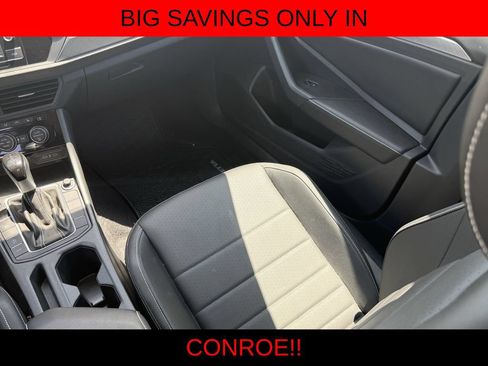Used 2024 Volkswagen Jetta SE FWD image 26