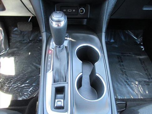 Used 2021 Chevrolet Equinox LT AWD/4WD image 24