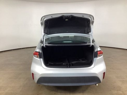 Used 2023 Toyota Corolla LE FWD image 12