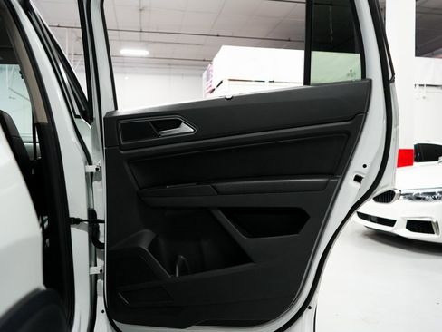 Used 2018 Volkswagen Atlas SE image 31