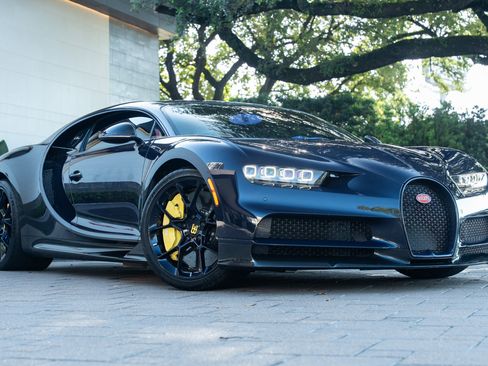 Used 2020 Bugatti Chiron image 32