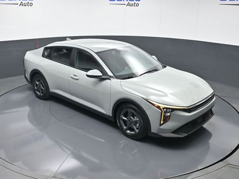 New 2026 Kia K4 LXS image 44