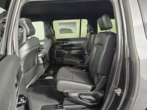 New 2026 Jeep Grand Wagoneer L 4WD w/ HD Trailer Tow Package image 33