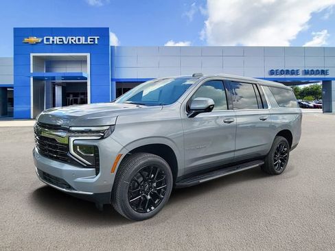 New 2026 Chevrolet Suburban LS AWD/4WD image 2