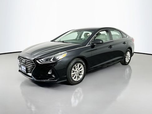 Used 2019 Hyundai Sonata SE w/ Cargo Package FWD image 4