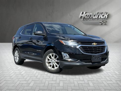 Used 2020 Chevrolet Equinox LT FWD image 2