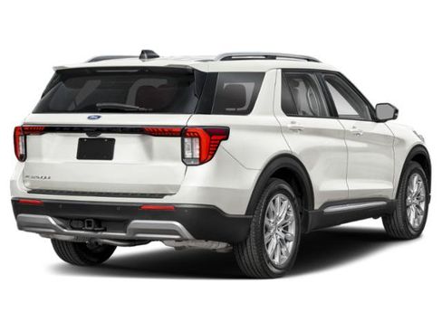 Used 2025 Ford Explorer Platinum RWD image 3