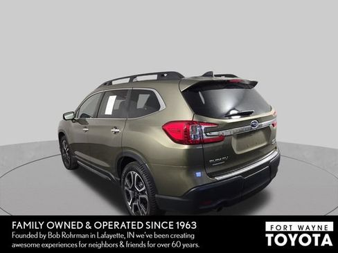 Used 2023 Subaru Ascent Touring AWD/4WD image 9
