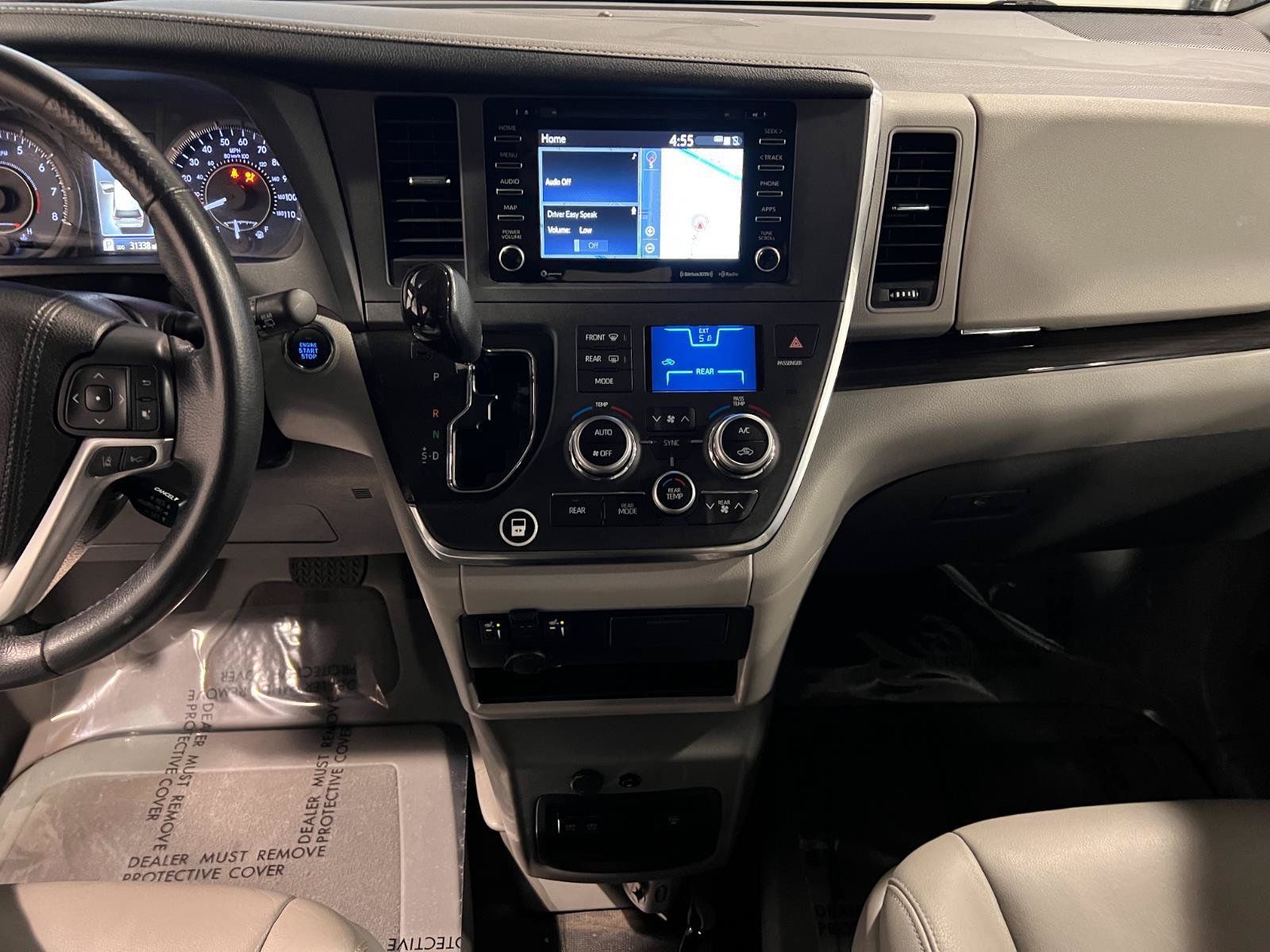 Used 2018 Toyota Sienna XLE w/ XLE Navigation Package FWD image 16