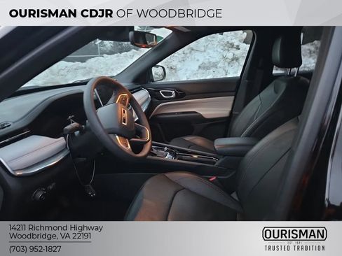 Used 2024 Jeep Compass Limited w/ Elite Group image 7