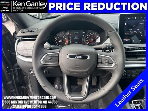 Used 2023 Jeep Compass Latitude AWD/4WD image 15