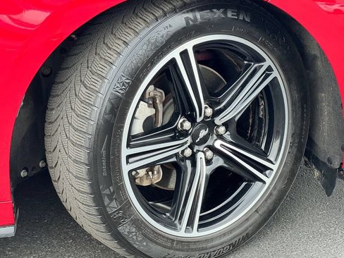 Used 2024 Ford Mustang Coupe RWD image 9