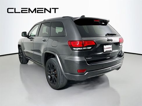 Used 2020 Jeep Grand Cherokee Altitude AWD/4WD image 10