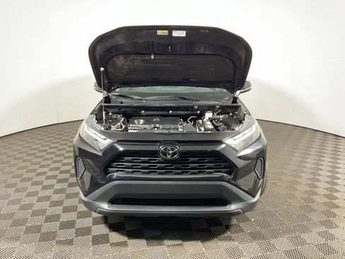 Used 2022 Toyota RAV4 XLE w/ Convenience Package image 7