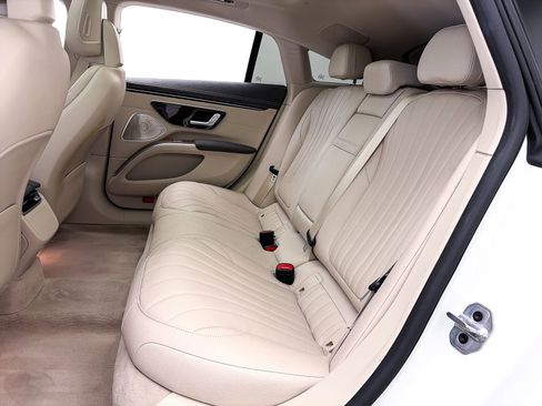 Used 2022 Mercedes-Benz EQS 450+ Sedan image 38