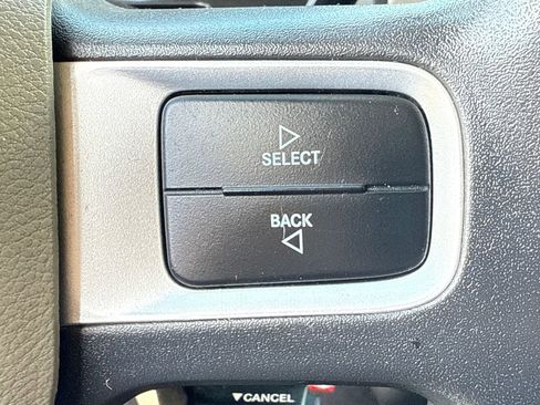 Used 2011 RAM 1500 Classic SLT image 30