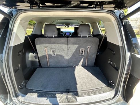 Used 2019 GMC Acadia SLT image 11