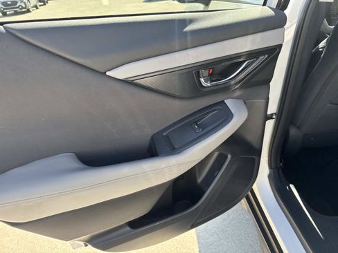 Used 2023 Subaru Outback Premium image 12