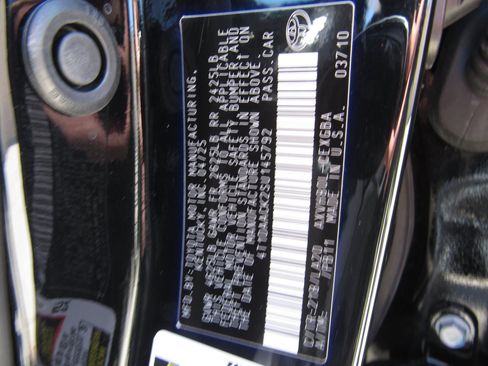 Used 2025 Toyota Camry XLE FWD image 26