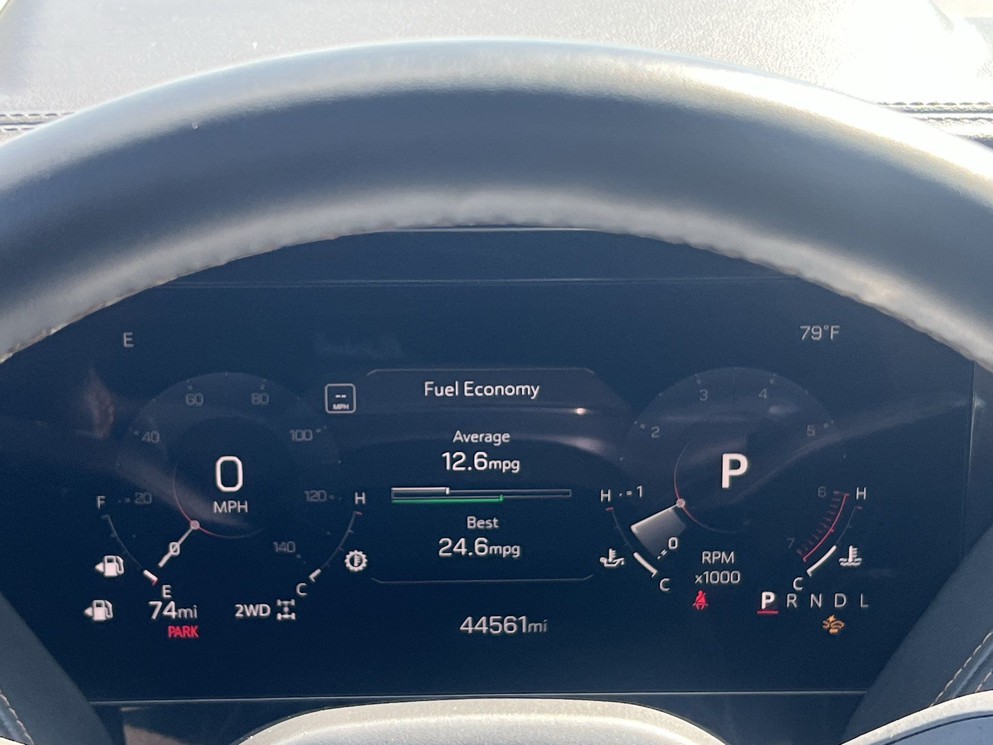 Used 2025 GMC Yukon AT4 w/ LPO, Get Active Package AWD/4WD image 25