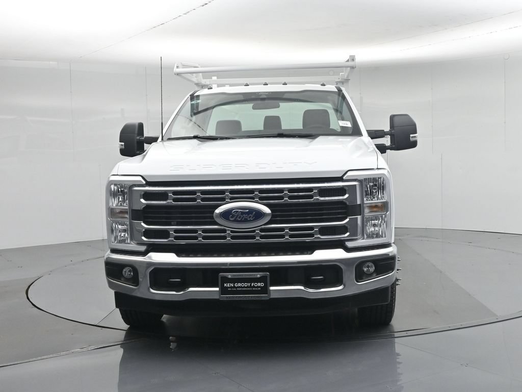 New 2025 Ford F350 XL w/ XL Chrome Package RWD image 29