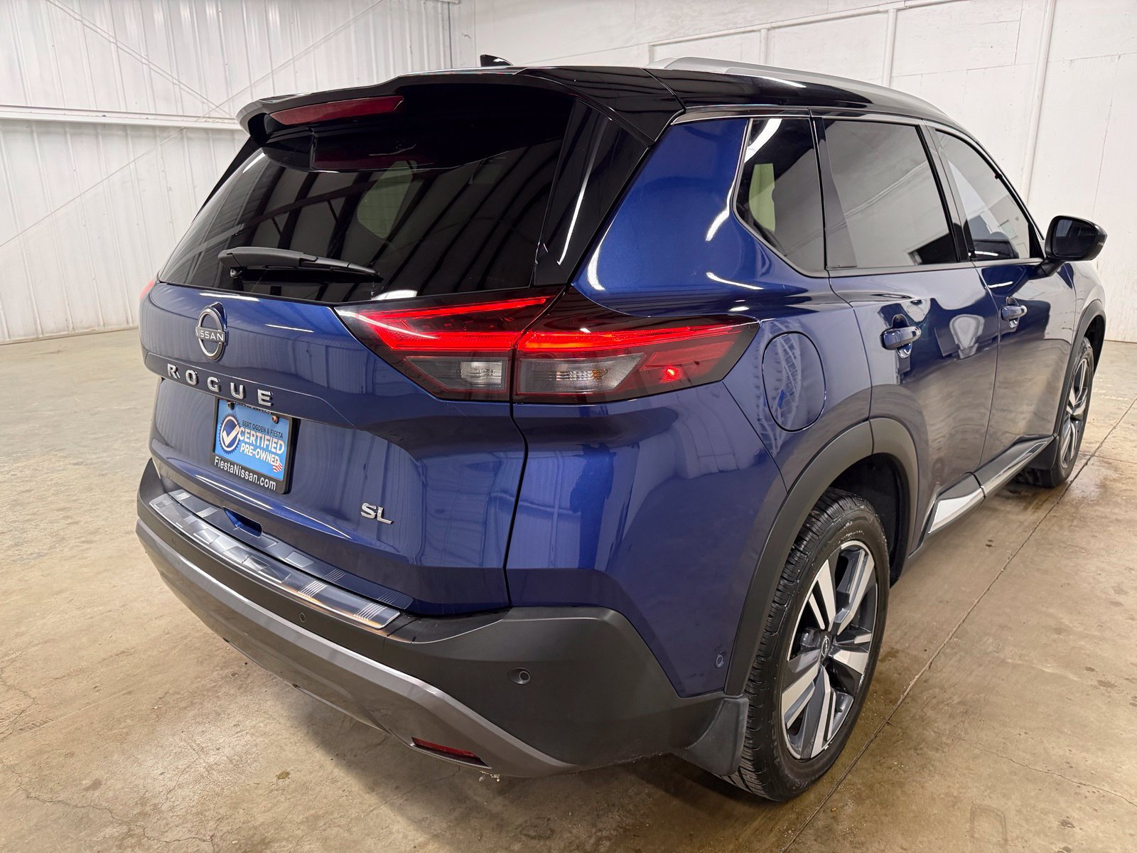 Used 2023 Nissan Rogue SL w/ SL Premium Package FWD image 6