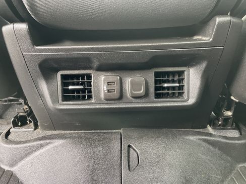 Used 2021 Chevrolet Silverado 1500 RST image 18