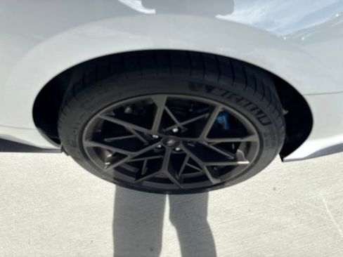 Used 2019 Ford Mustang GT Premium w/ Equipment Group 401A RWD image 19