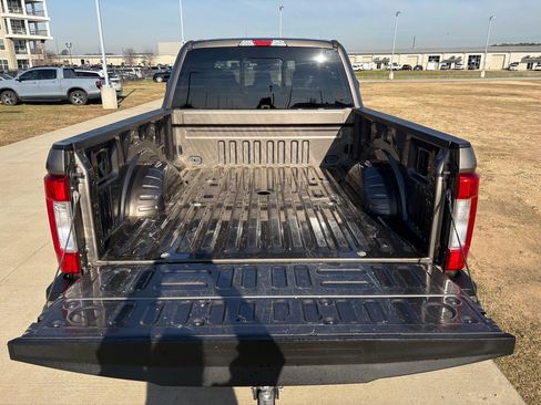 Used 2019 Ford F250 Lariat image 22