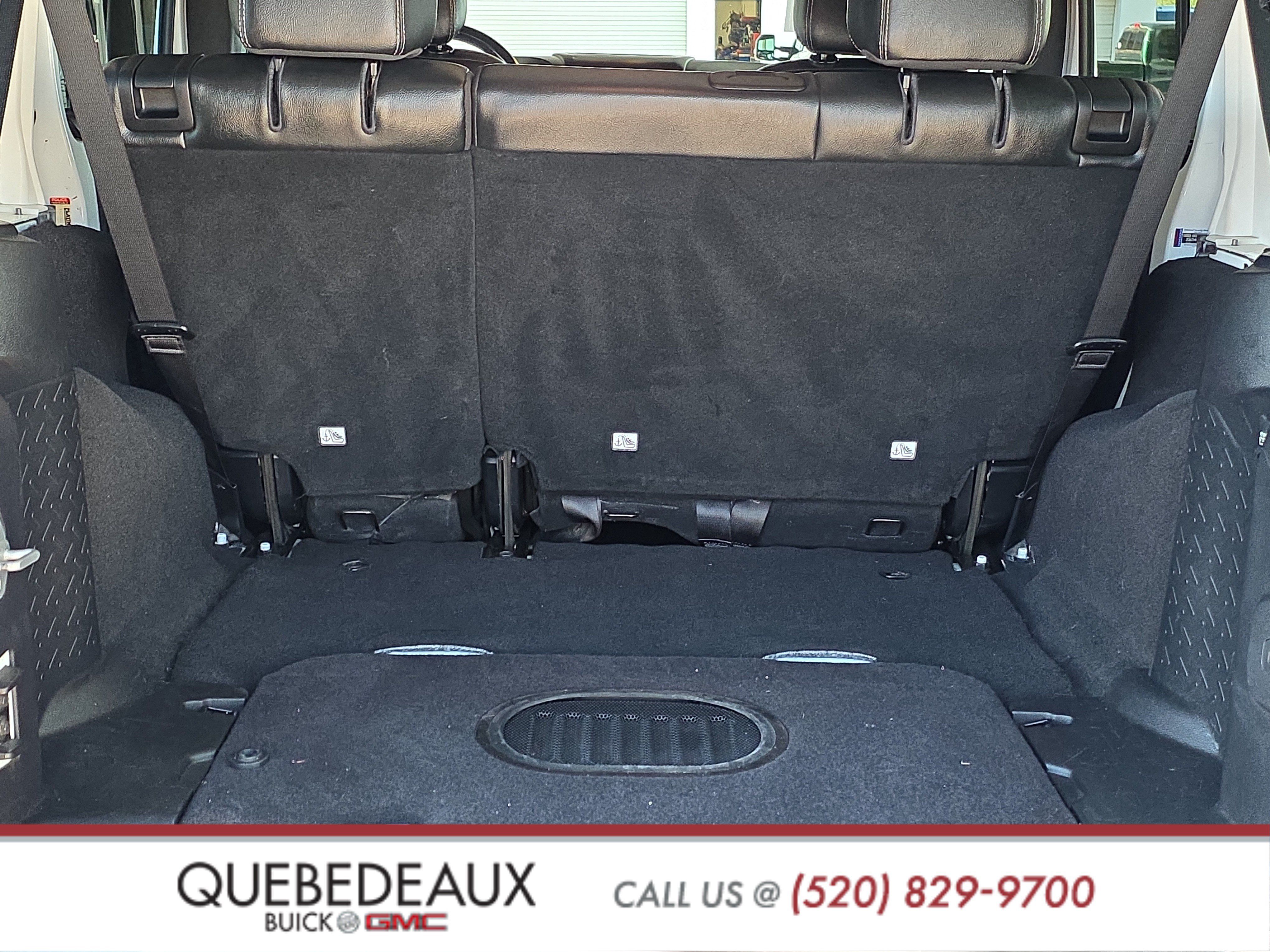 Used 2015 Jeep Wrangler Unlimited Rubicon w/ Dual Top Group AWD/4WD image 7