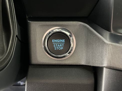 Certified 2025 Ford F350 Platinum image 24