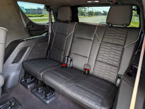 Used 2023 Cadillac Escalade V w/ LPO, ONYX Package AWD/4WD image 20