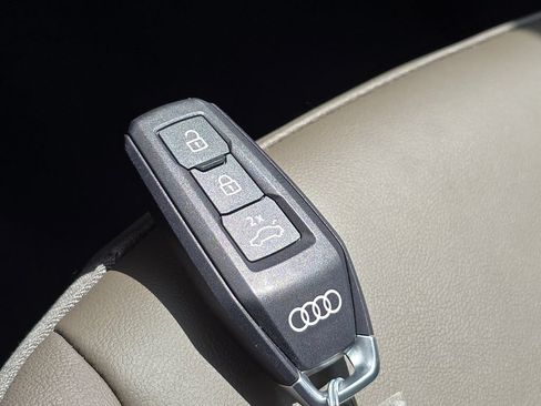 Certified 2025 Audi Q5 Premium w/ Convenience Package AWD/4WD image 41