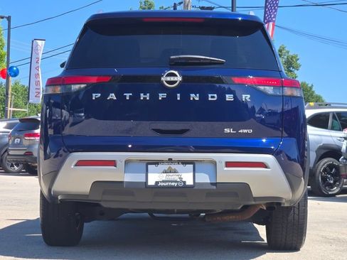 Used 2025 Nissan Pathfinder SL AWD/4WD image 14