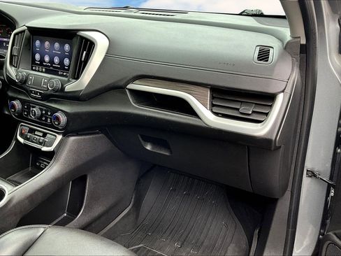 Used 2023 GMC Terrain SLT w/ Tech Package image 18