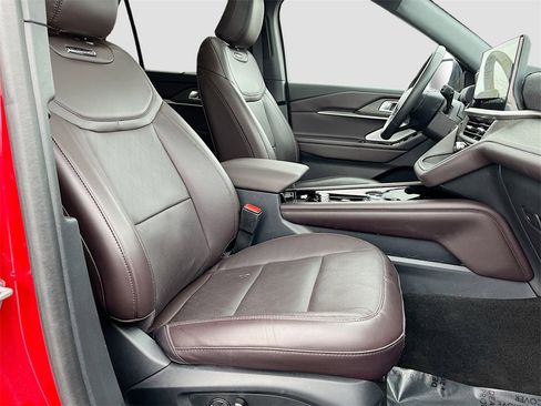 Used 2025 Ford Explorer Platinum image 28