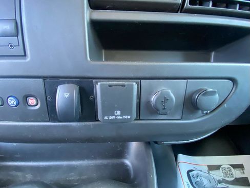 Used 2021 GMC Savana 3500 w/ Power Convenience Package image 31