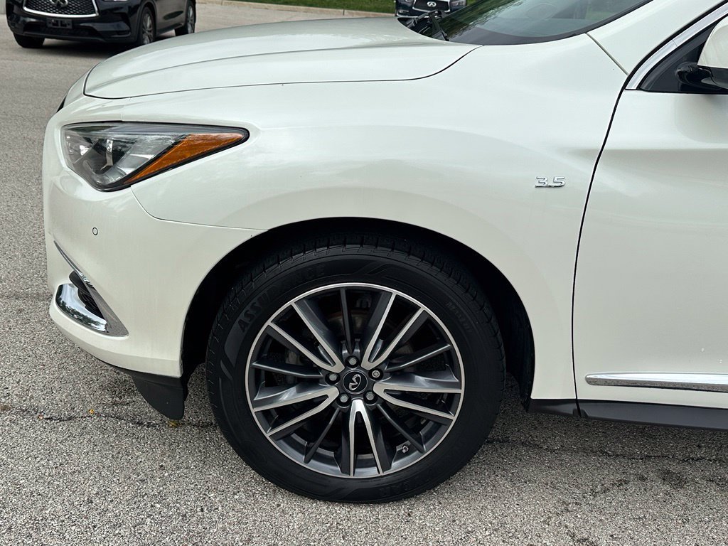 Used 2017 INFINITI QX60 Luxe w/ Deluxe Technology Package AWD/4WD image 11
