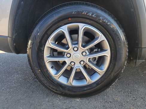 Used 2014 Jeep Grand Cherokee Limited w/ Trailer Tow Group IV image 21