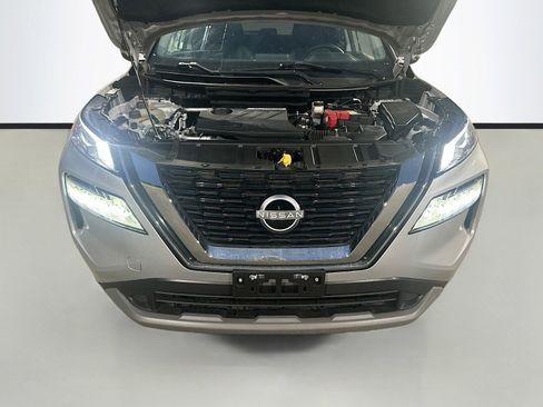 Used 2022 Nissan Rogue SV AWD/4WD image 28