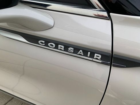 Used 2022 Lincoln Corsair Reserve w/ Equipment Group 201A AWD/4WD image 12