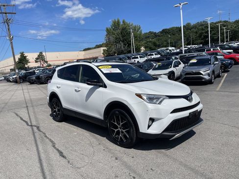 Used 2016 Toyota RAV4 SE AWD/4WD image 6